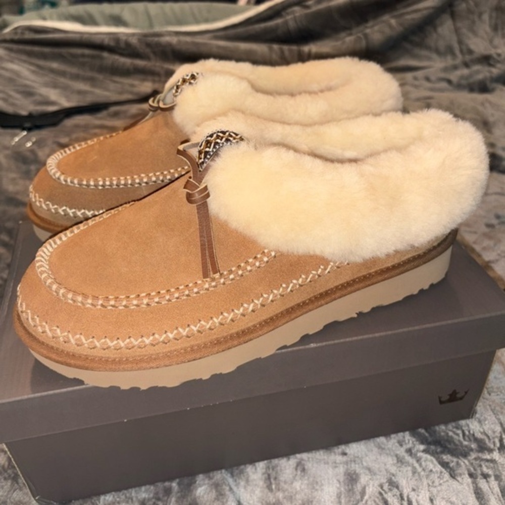 NWT UGG Women's Tasman Alpine slippers Size 11
